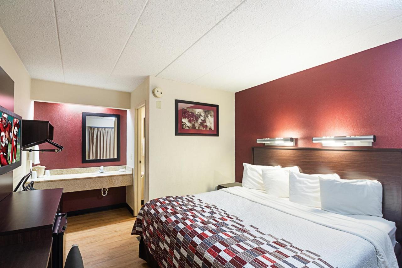 Red Roof Inn Cincinnati East - Beechmont Cherry Grove Εξωτερικό φωτογραφία