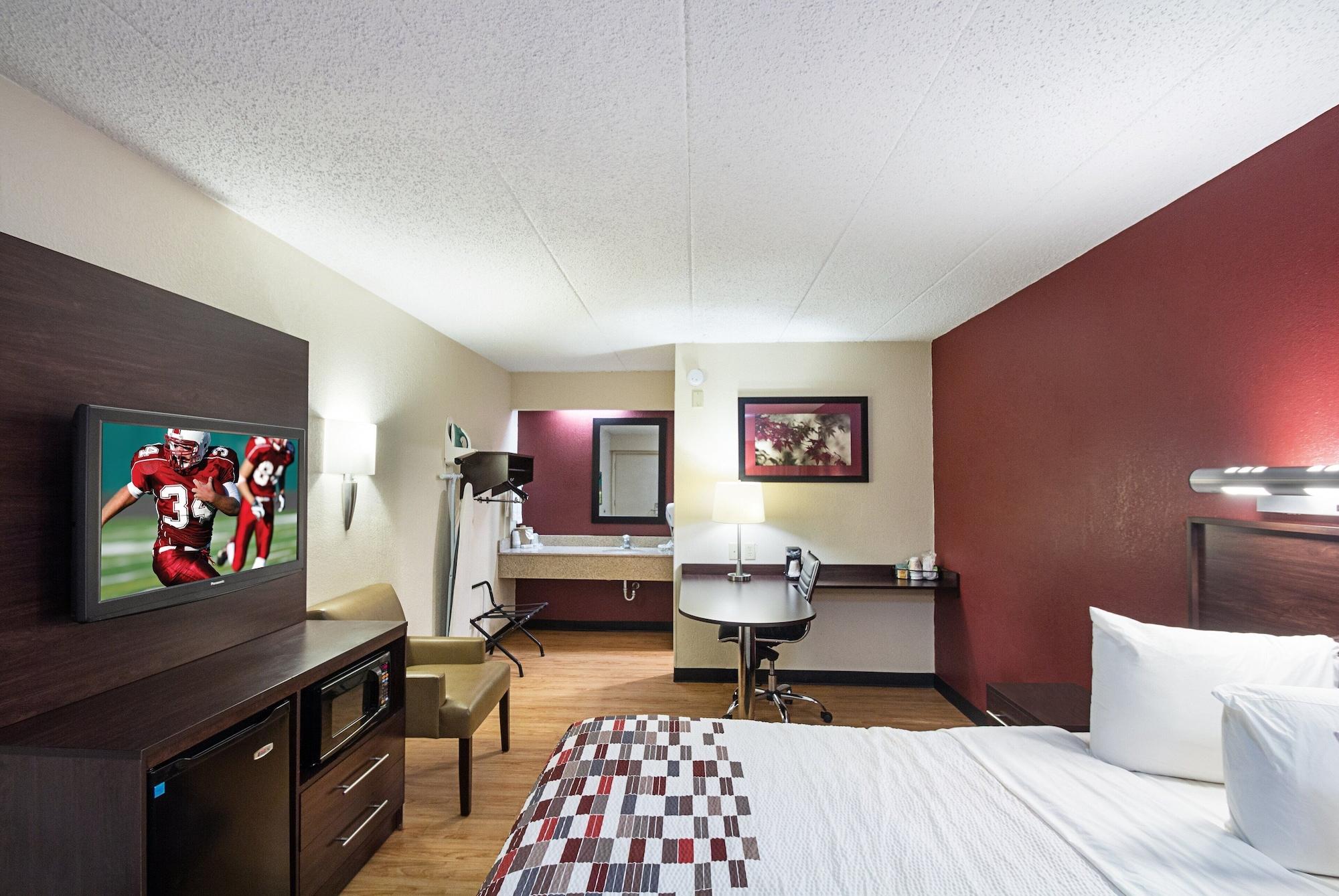 Red Roof Inn Cincinnati East - Beechmont Cherry Grove Εξωτερικό φωτογραφία