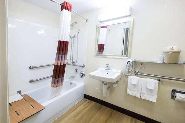 Red Roof Inn Cincinnati East - Beechmont Cherry Grove Δωμάτιο φωτογραφία