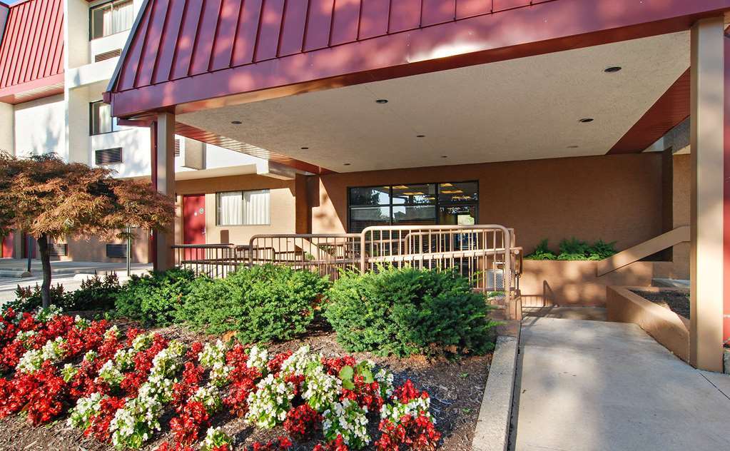 Red Roof Inn Cincinnati East - Beechmont Cherry Grove Εξωτερικό φωτογραφία
